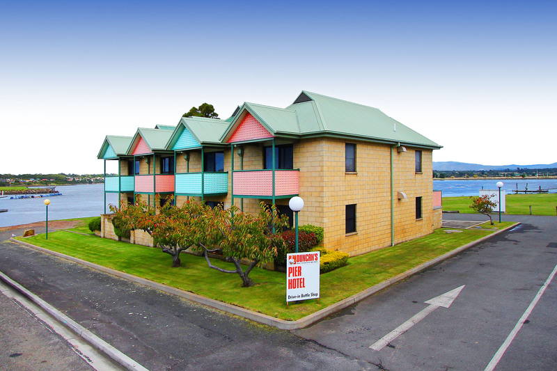 5 Elizabeth Street Town, TAS 7253 Hotel & Leisure Property For