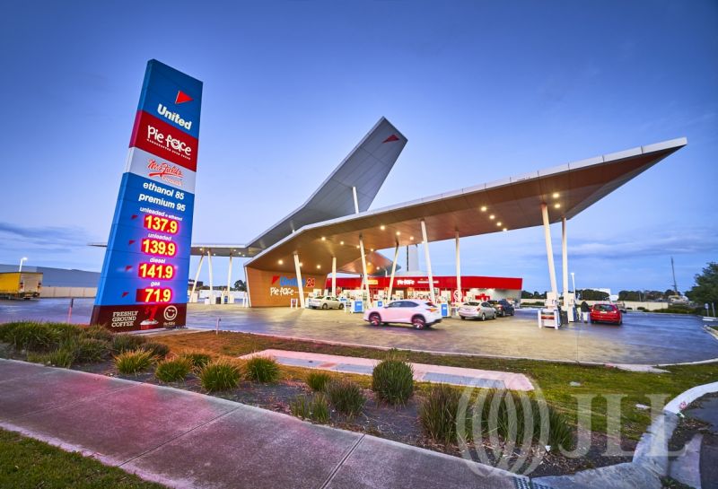 447 Commercial Real Estate Properties mentioning 