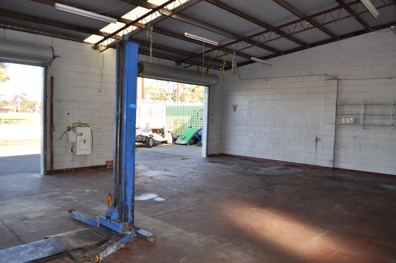 road trimmer 6 albany 6  SA 5112  ELIZABETH SOUTH Industrial Road, Trimmer